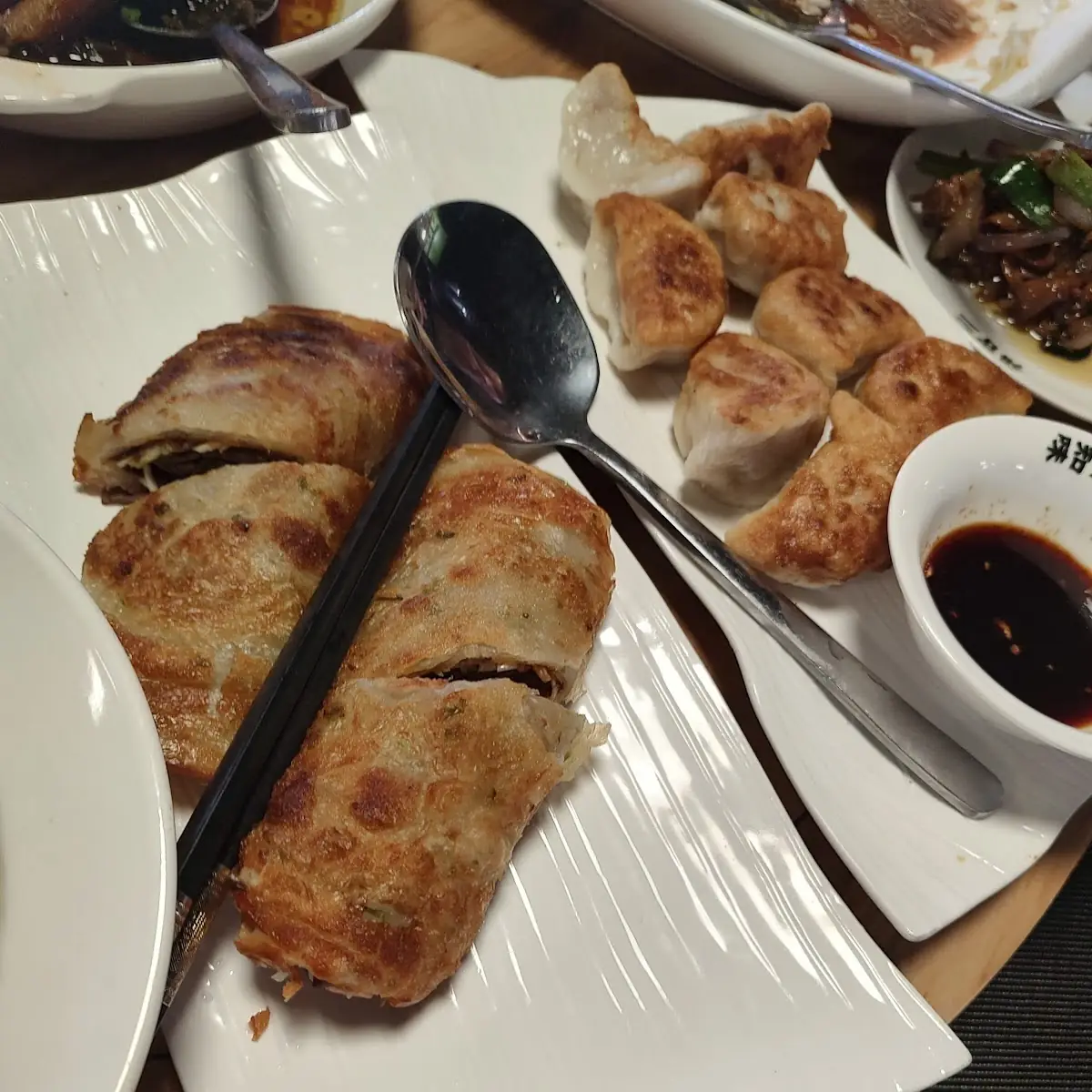 Fried Pork Dumplings-锅贴
